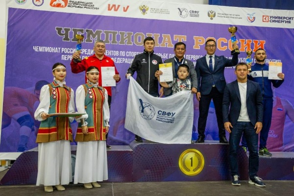 СВФУ в четвертый раз выиграл Кубок по вольной борьбе на чемпионате России среди студентов 